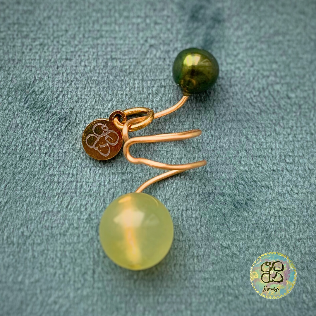 Natural Stone EAR CUFF / Pearl and Prehnite